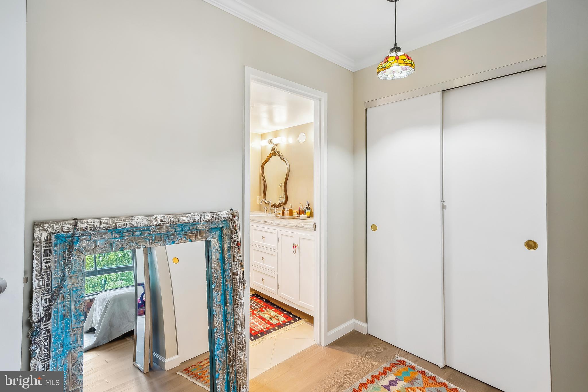 ENCORE OF MCLEAN - Residential