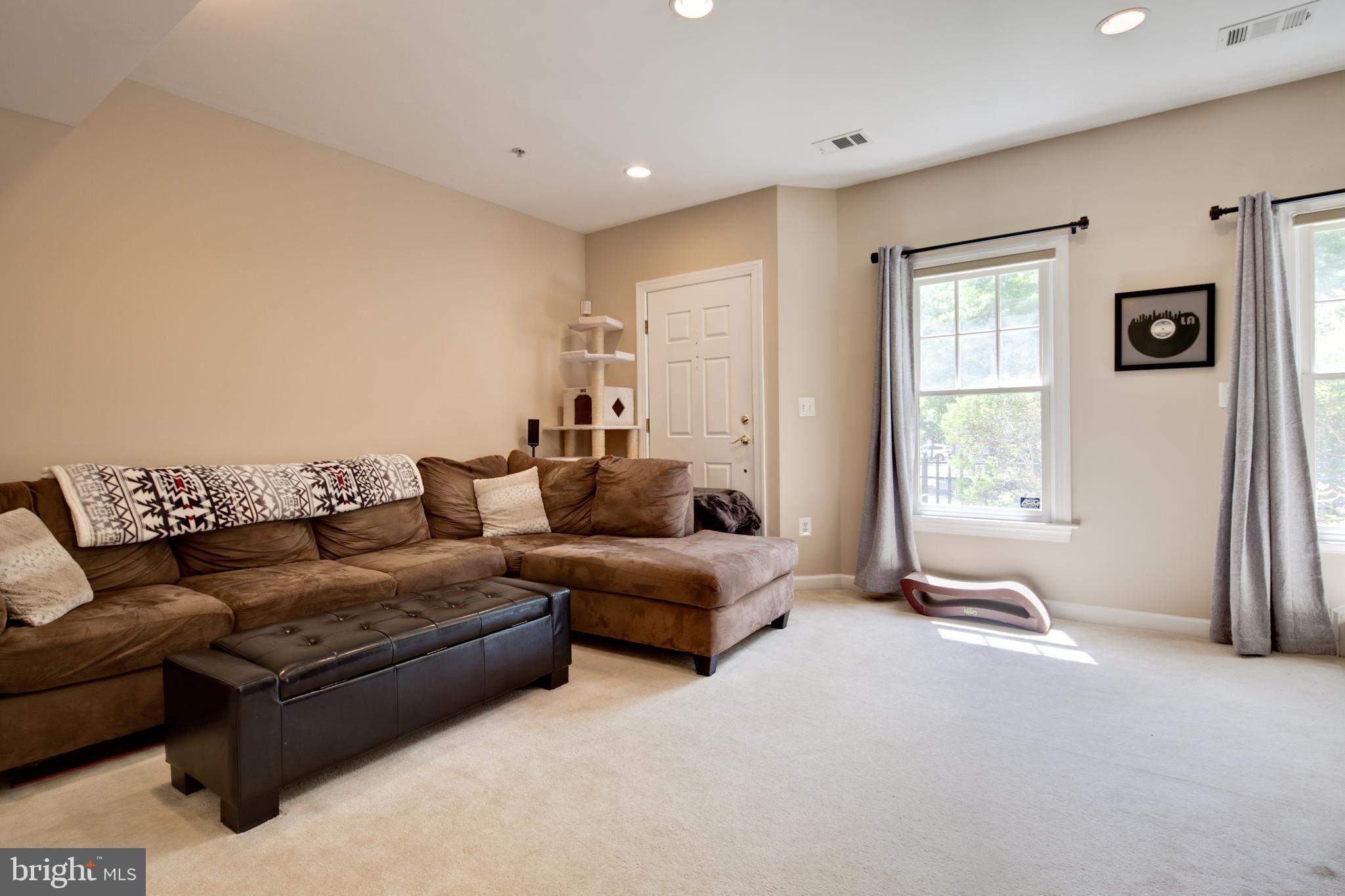 HUNTING RIDGE - Residential Lease