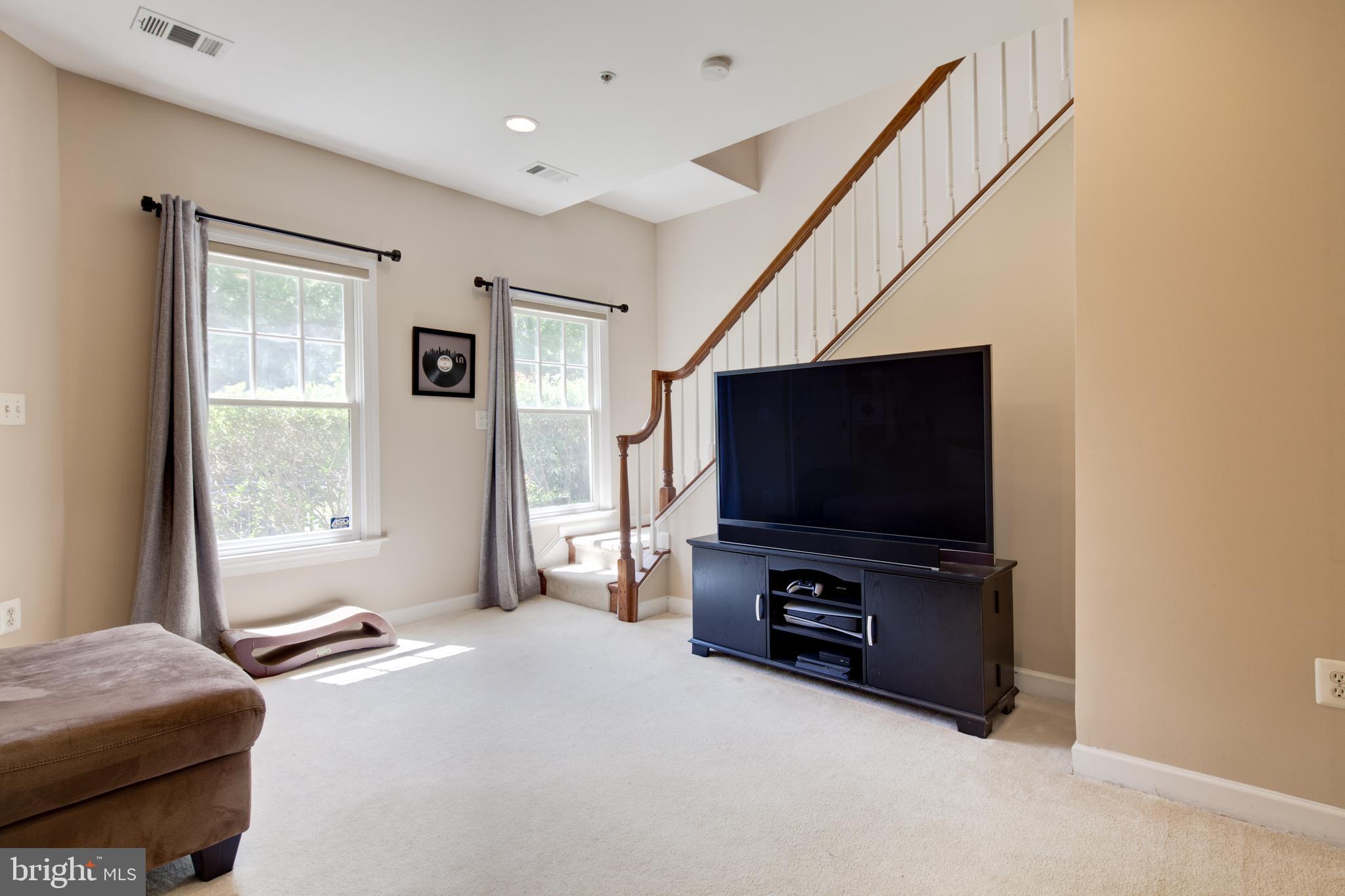 HUNTING RIDGE - Residential Lease