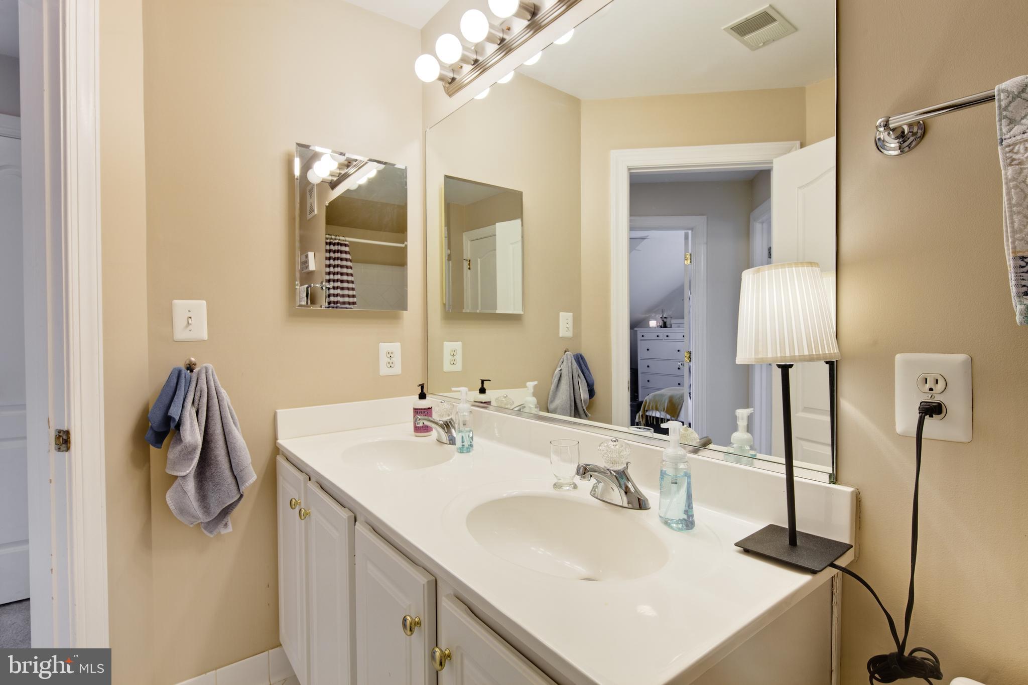 HUNTING RIDGE - Residential Lease