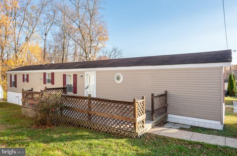 194 JOYCE LANE HONEY BROOK PA 19344