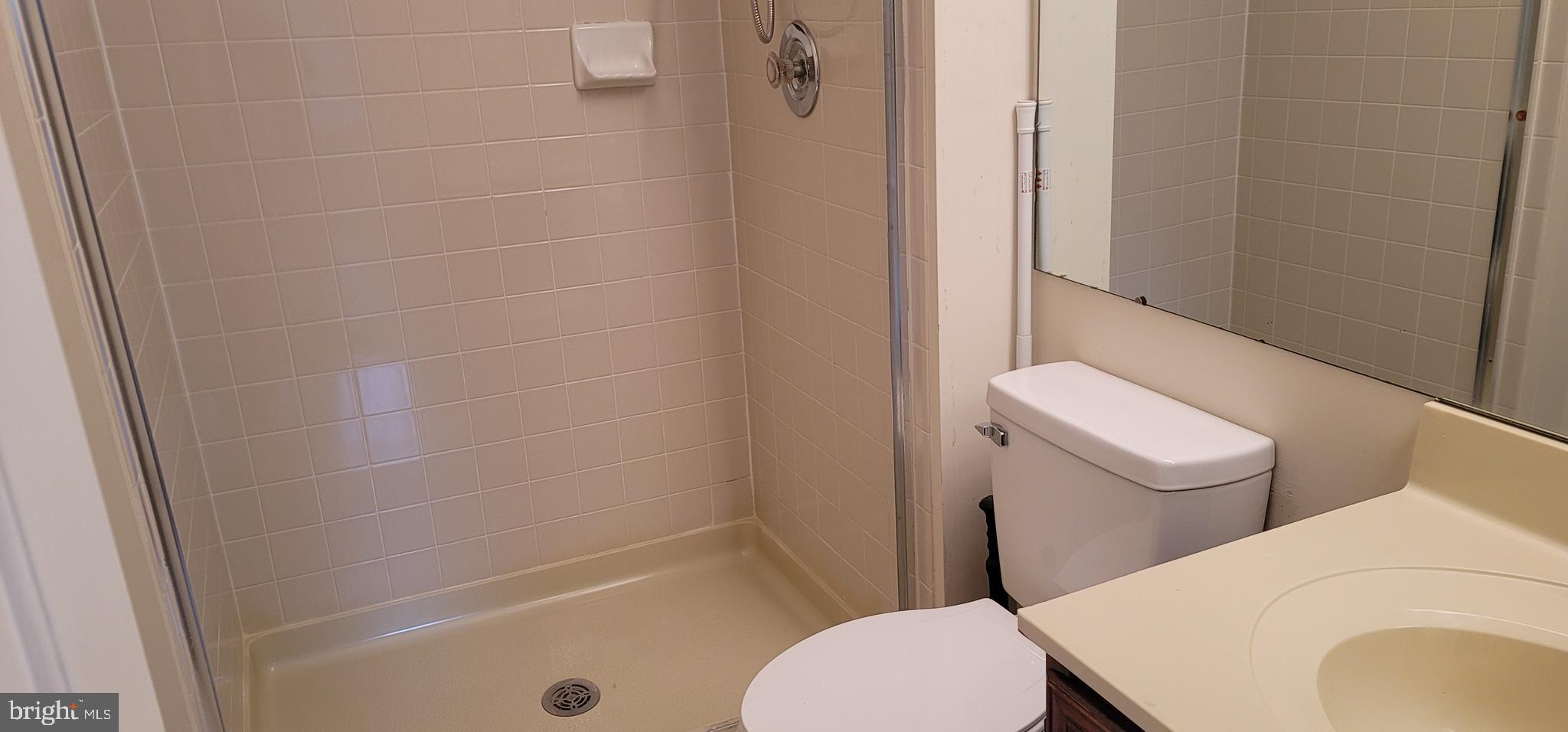 SADDLE CREEK - Residential Lease