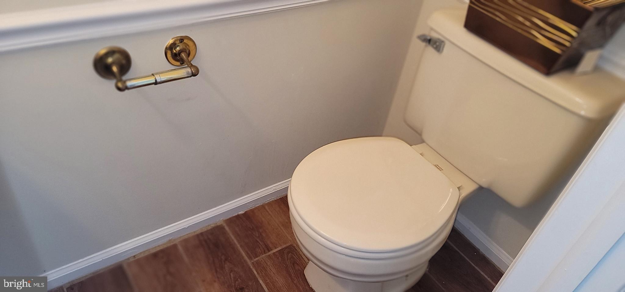 SADDLE CREEK - Residential Lease