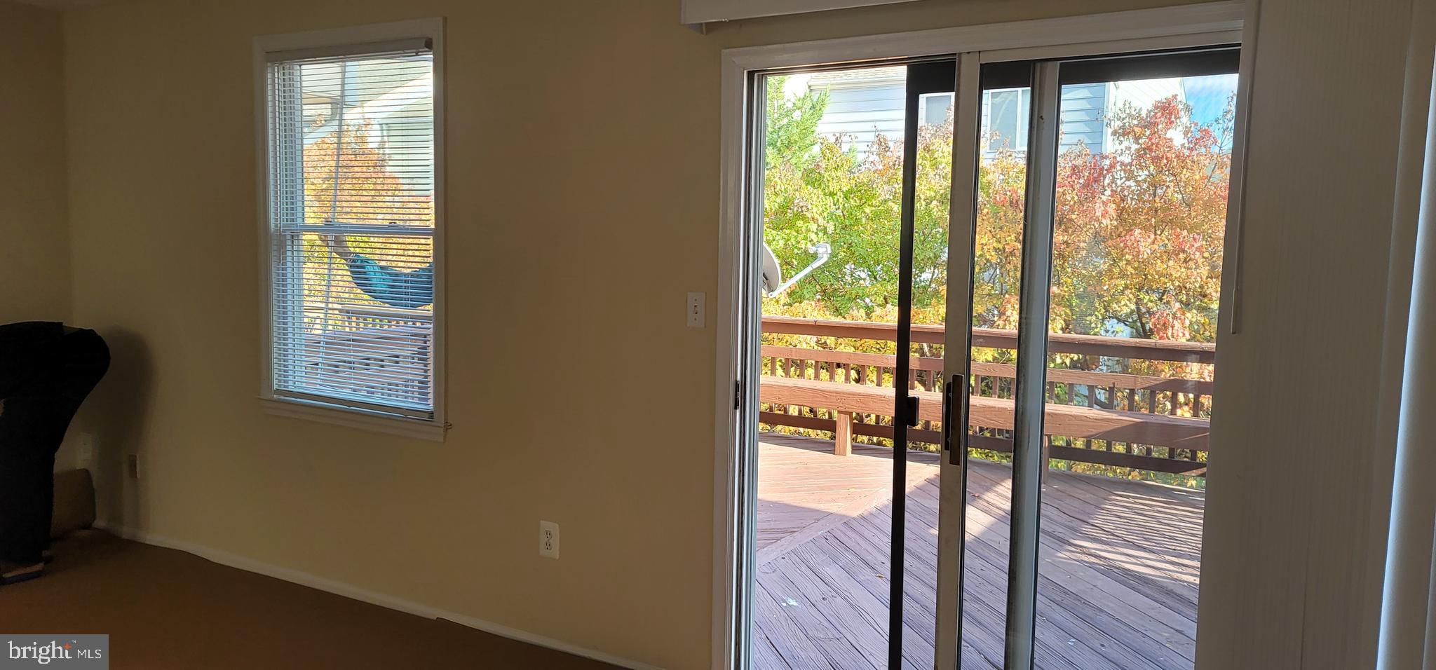 SADDLE CREEK - Residential Lease