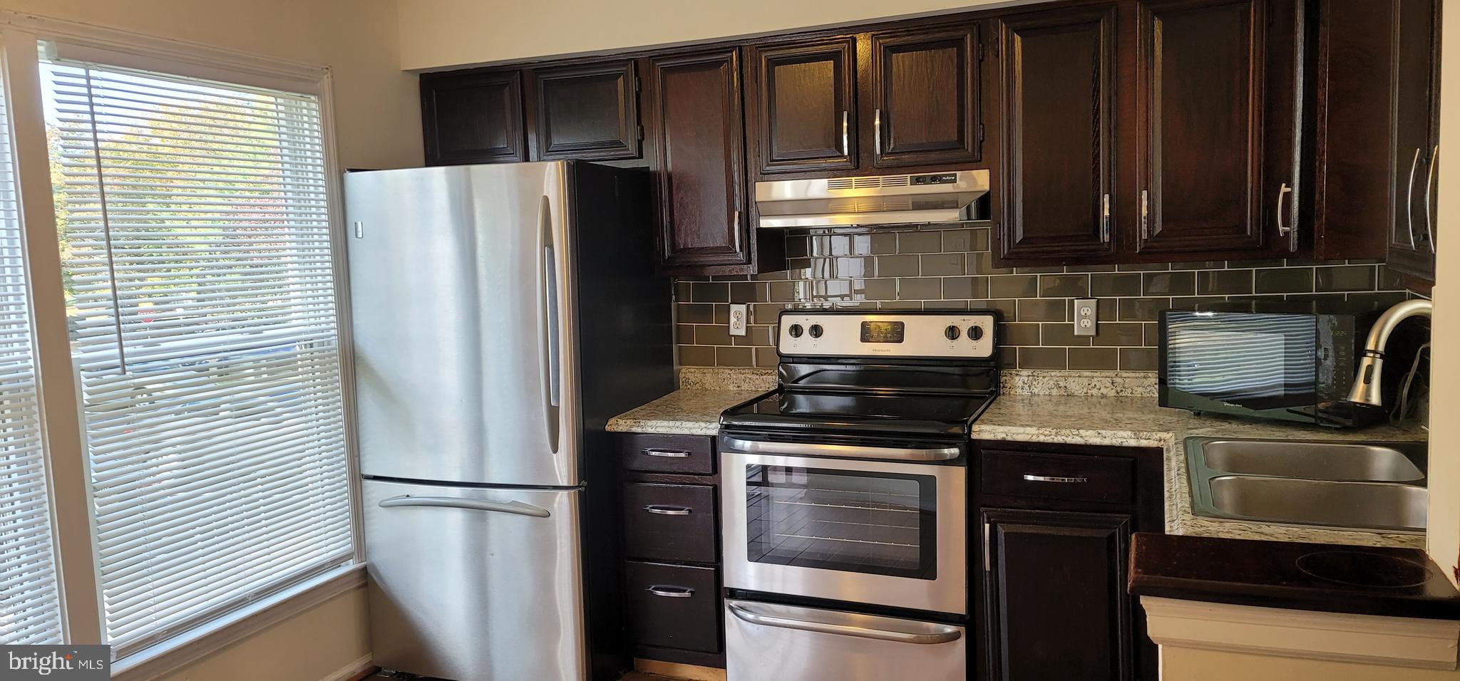 SADDLE CREEK - Residential Lease