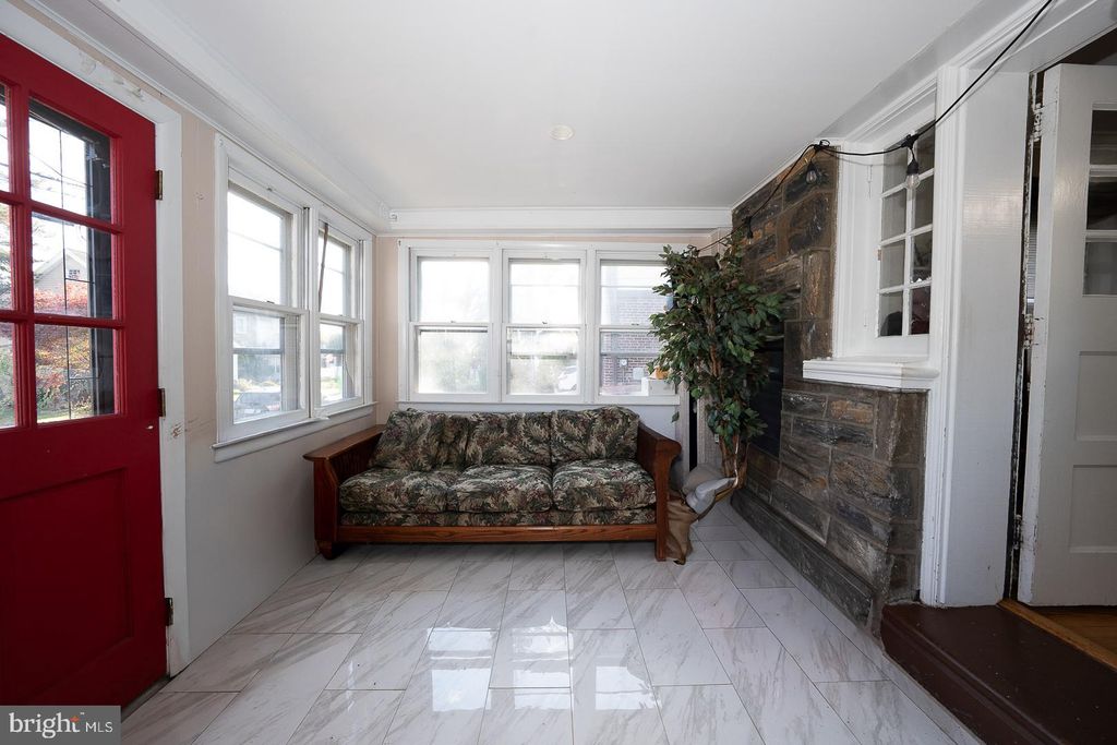 Photo of 122 Crestview Road, UPPER DARBY, PA 19082 (MLS # PADE2106454)