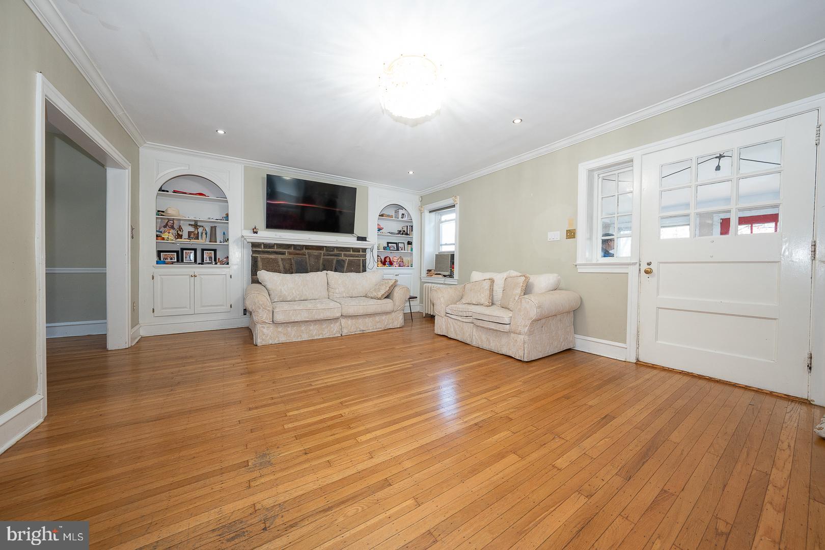 BEVERLY HILLS - Residential