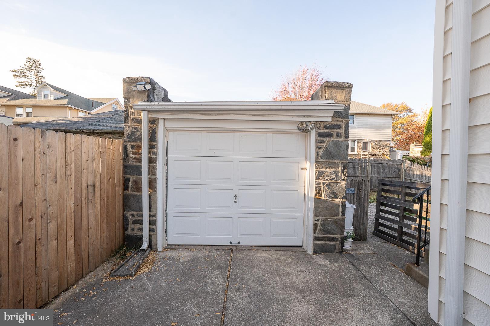 BEVERLY HILLS - Residential