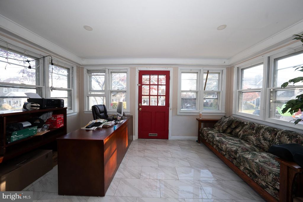 Photo of 122 Crestview Road, UPPER DARBY, PA 19082 (MLS # PADE2106454)