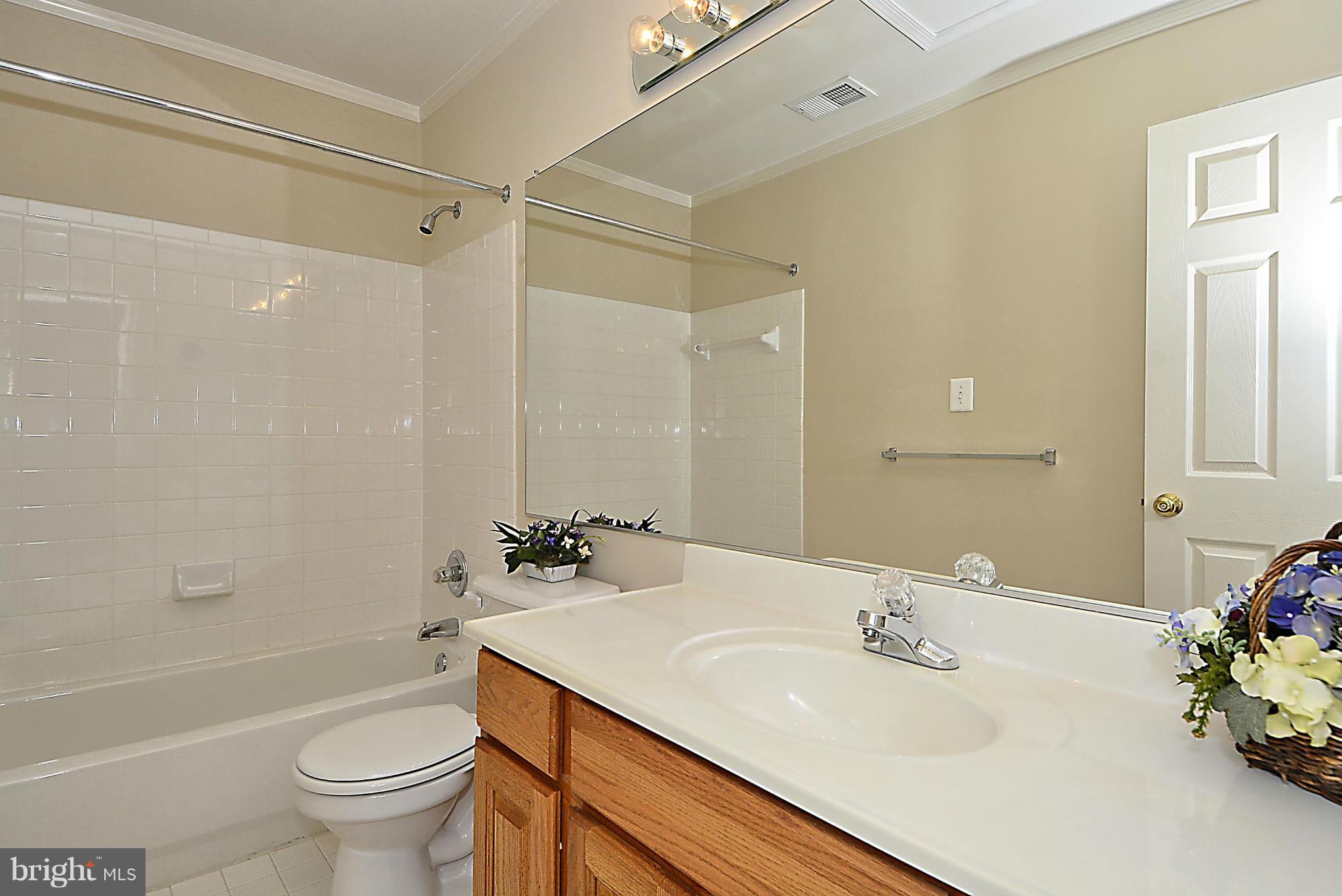 CRESTMONT TOWNHOUSES - Residential