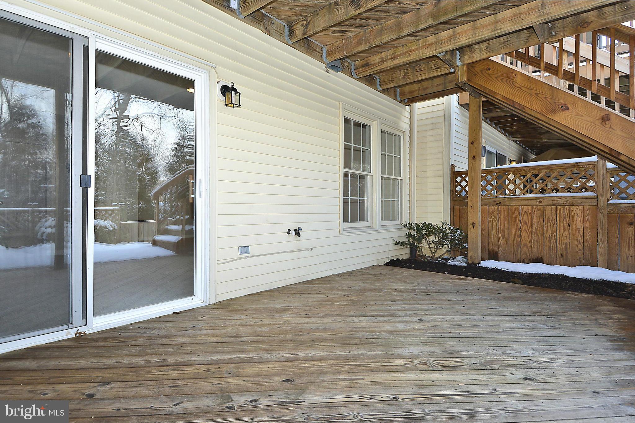 CRESTMONT TOWNHOUSES - Residential