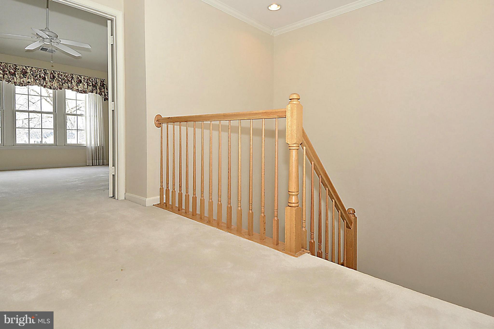 CRESTMONT TOWNHOUSES - Residential