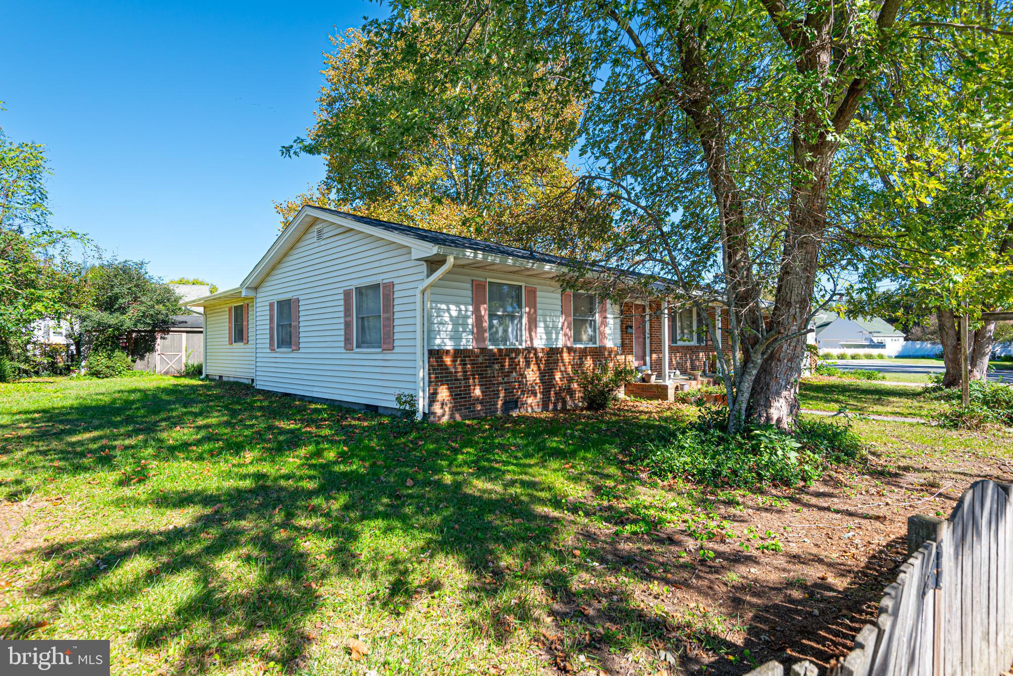 121 MAPLE DRIVE