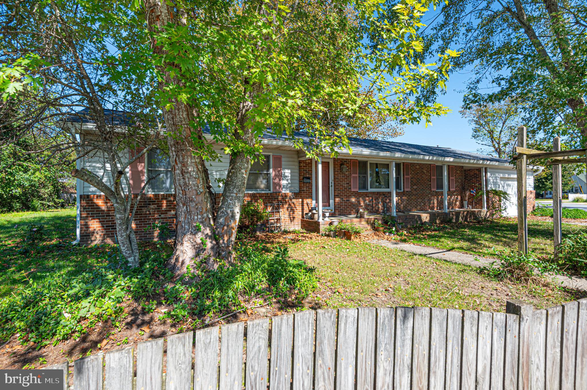 121 MAPLE DRIVE