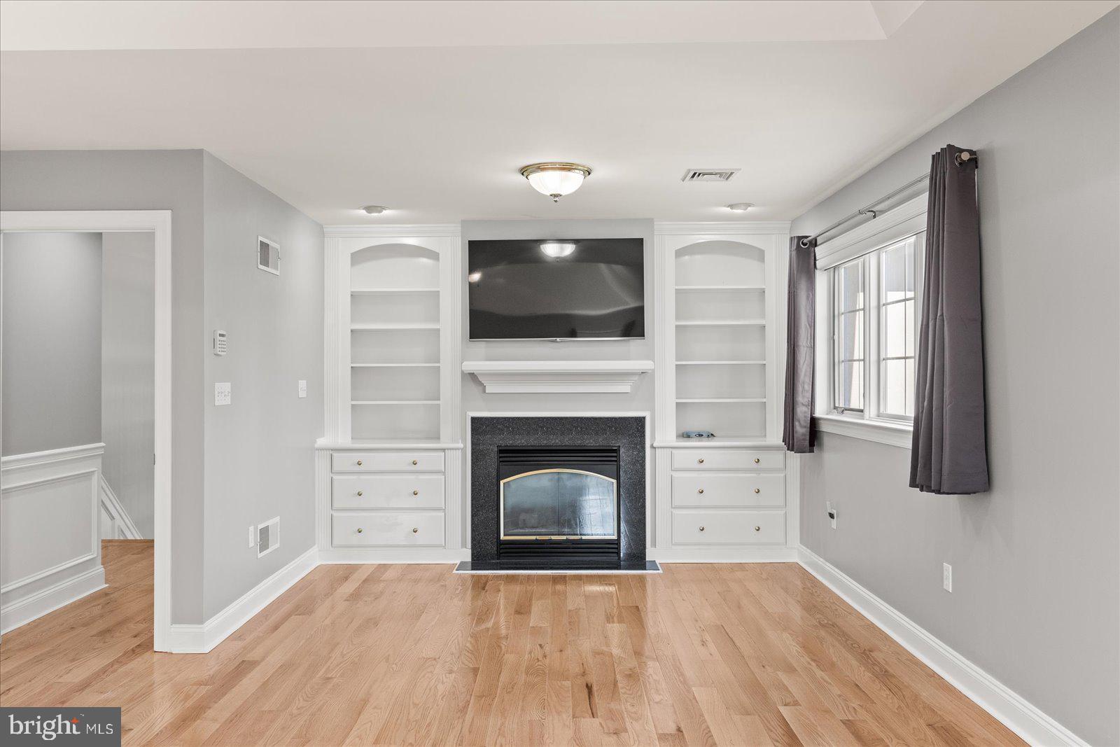 BRITTANY - Residential