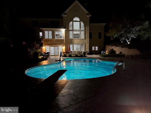 1332 STONEHENGE DRIVE