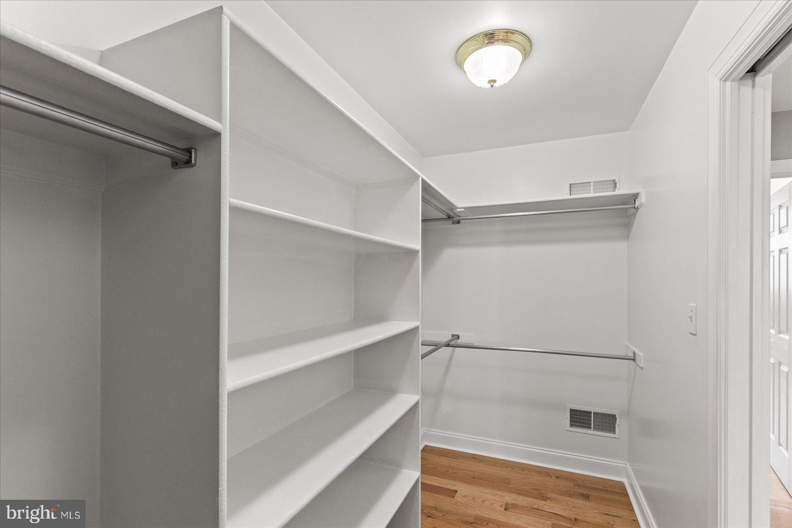 BRITTANY - Residential