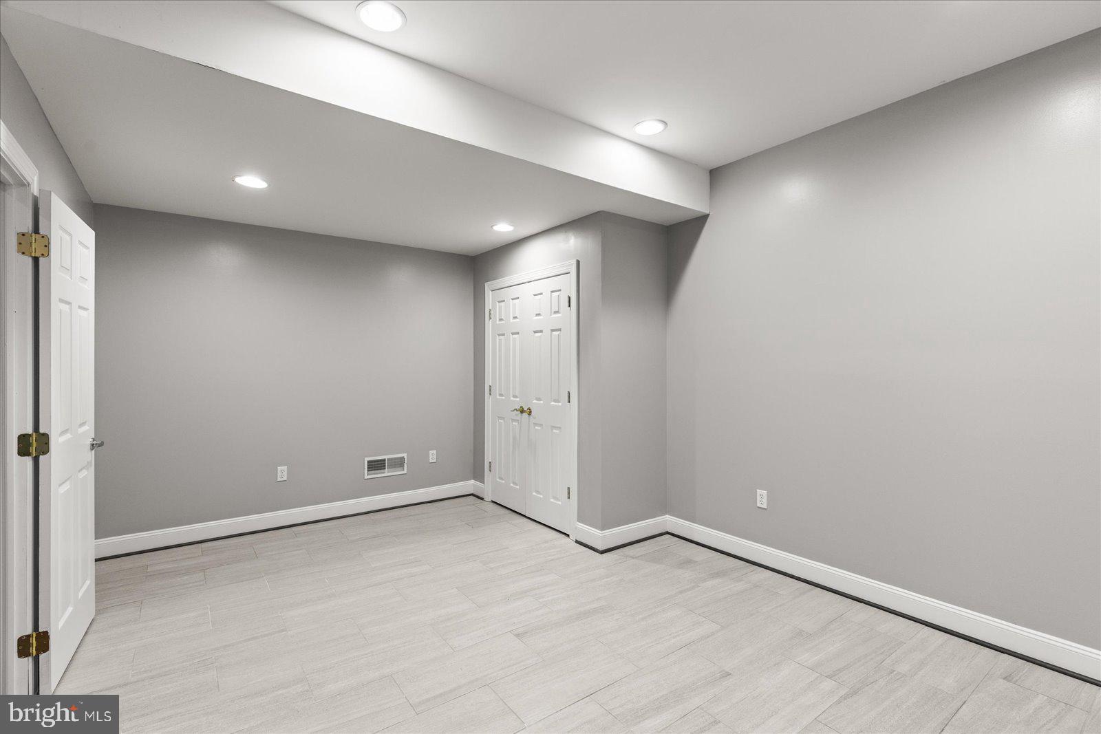 BRITTANY - Residential