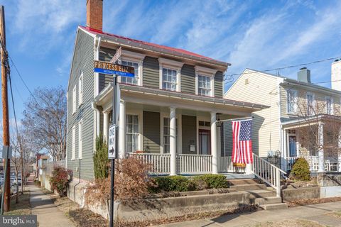 209 PRINCESS ELIZABETH STREET FREDERICKSBURG VA 22401