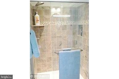 LAUREL BRANCH - Residential