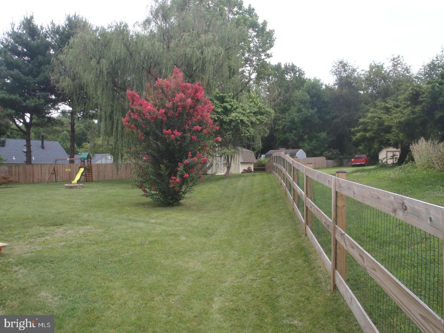 LAUREL BRANCH - Residential