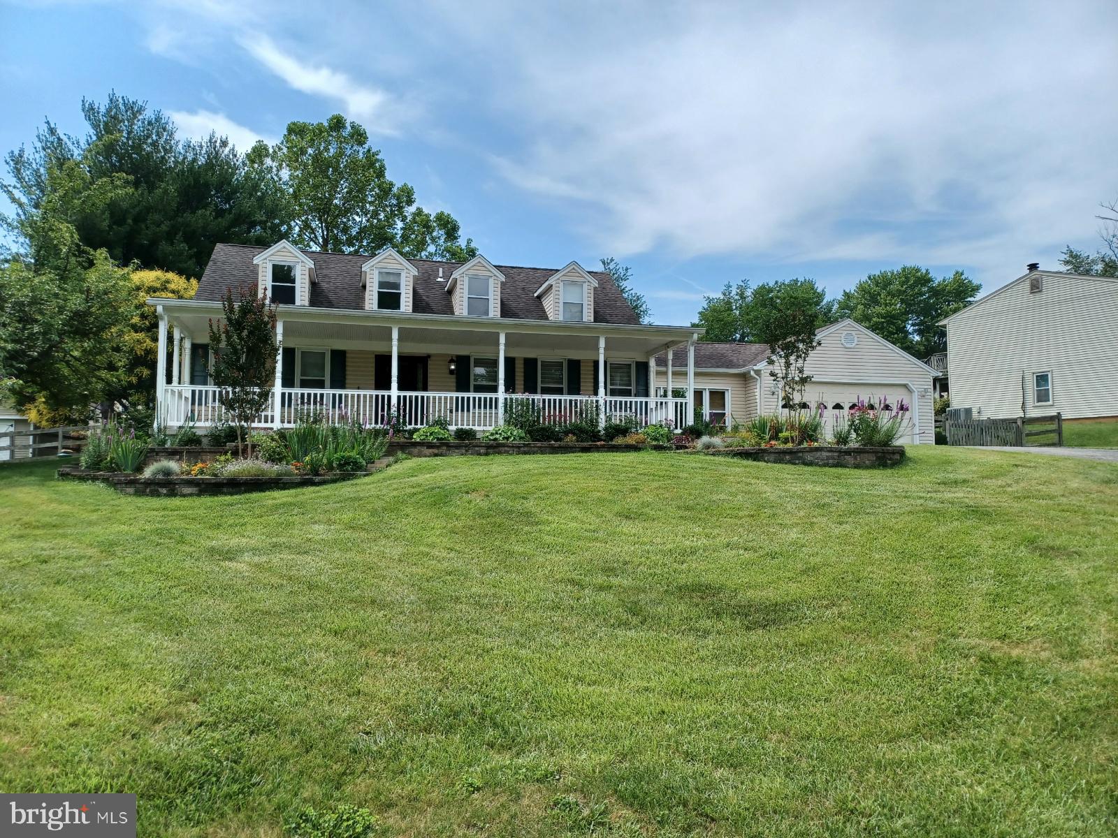 LAUREL BRANCH - Residential