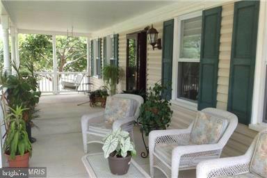 LAUREL BRANCH - Residential