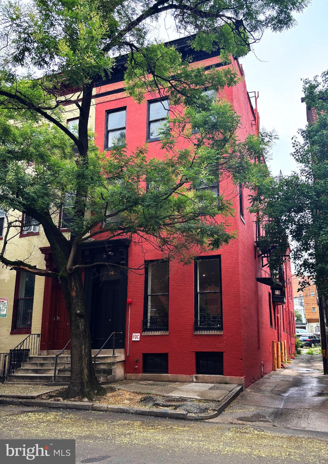 14 E READ STREET