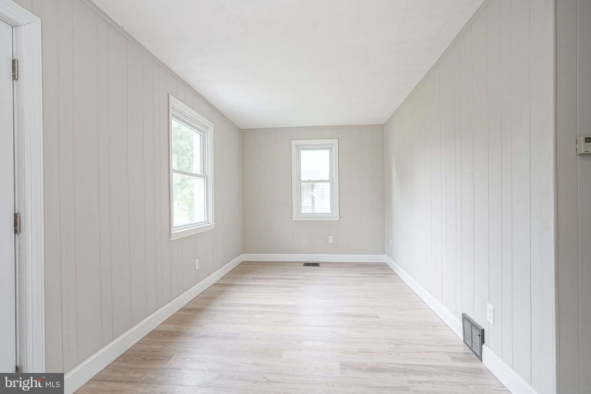 323 JACKSON AVENUE