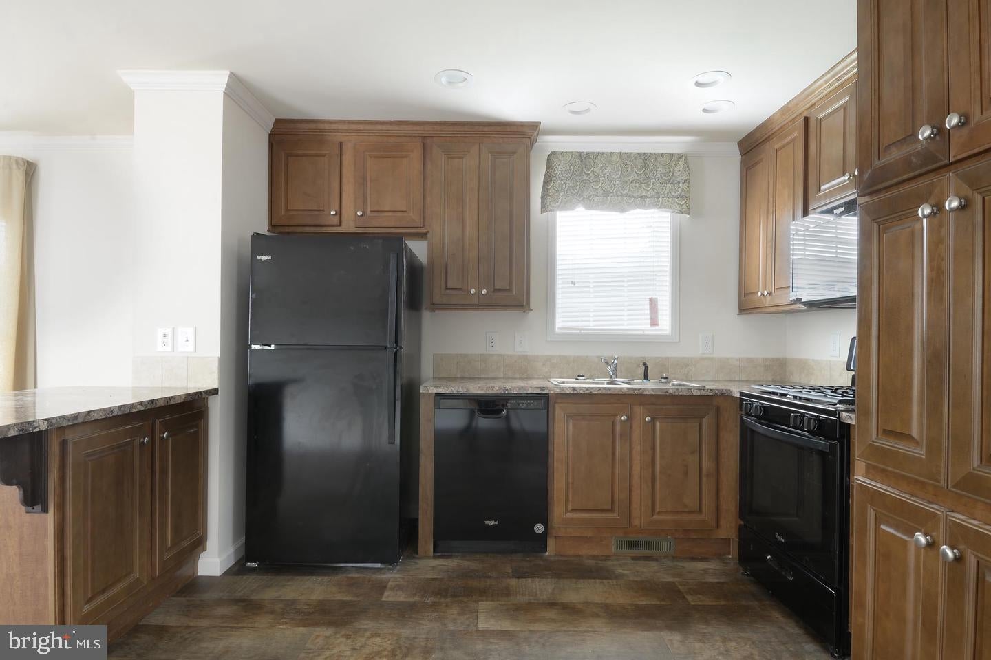 36 RIVERVIEW DRIVE