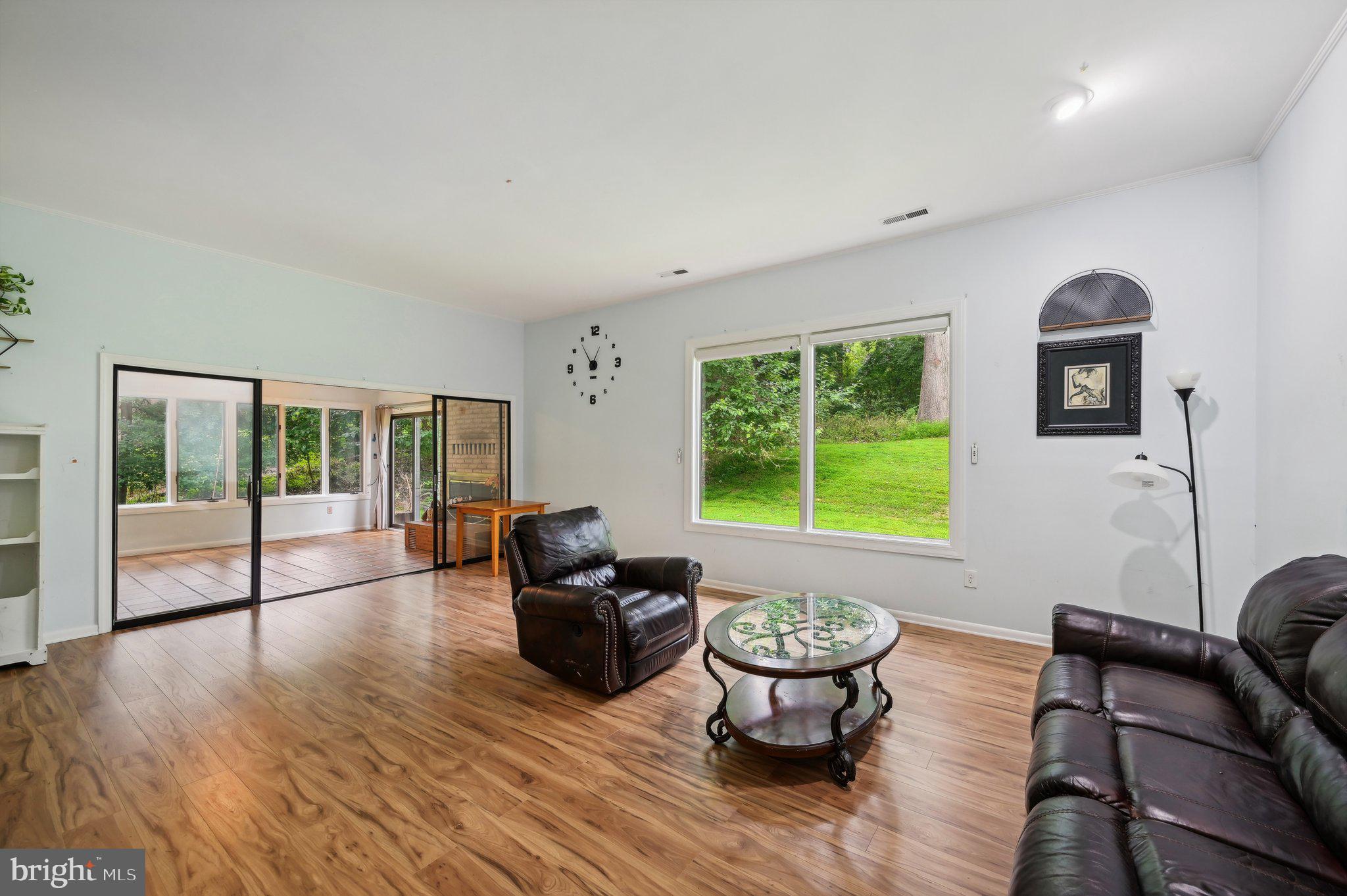 BRIAR HILL - Residential