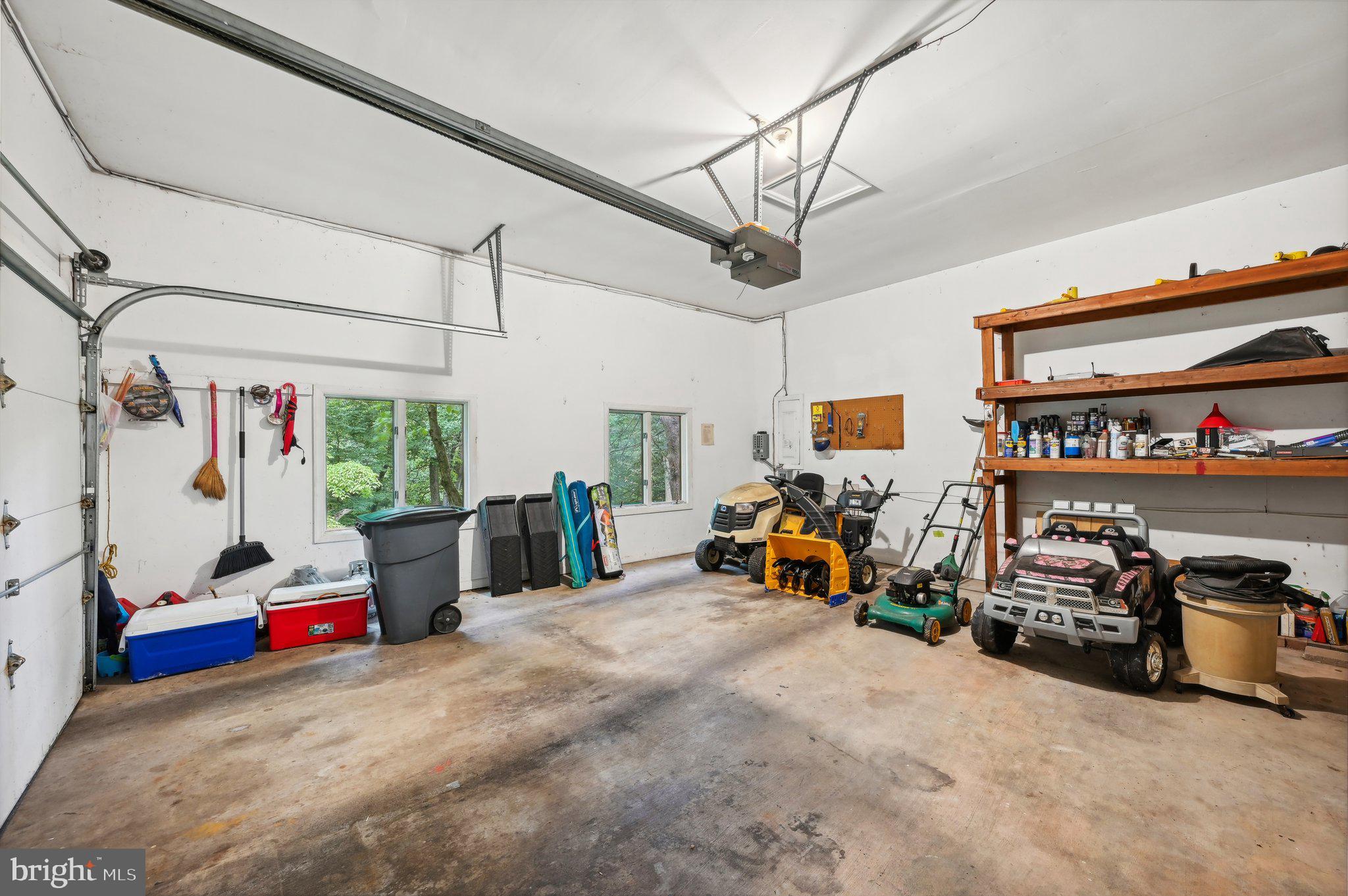 BRIAR HILL - Residential