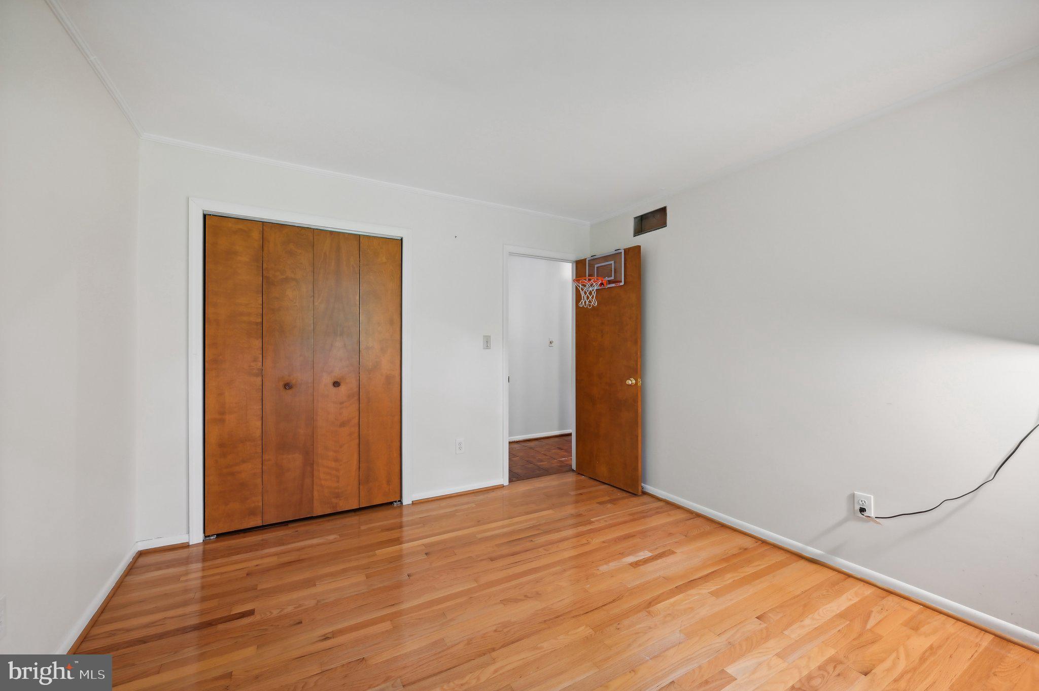 BRIAR HILL - Residential