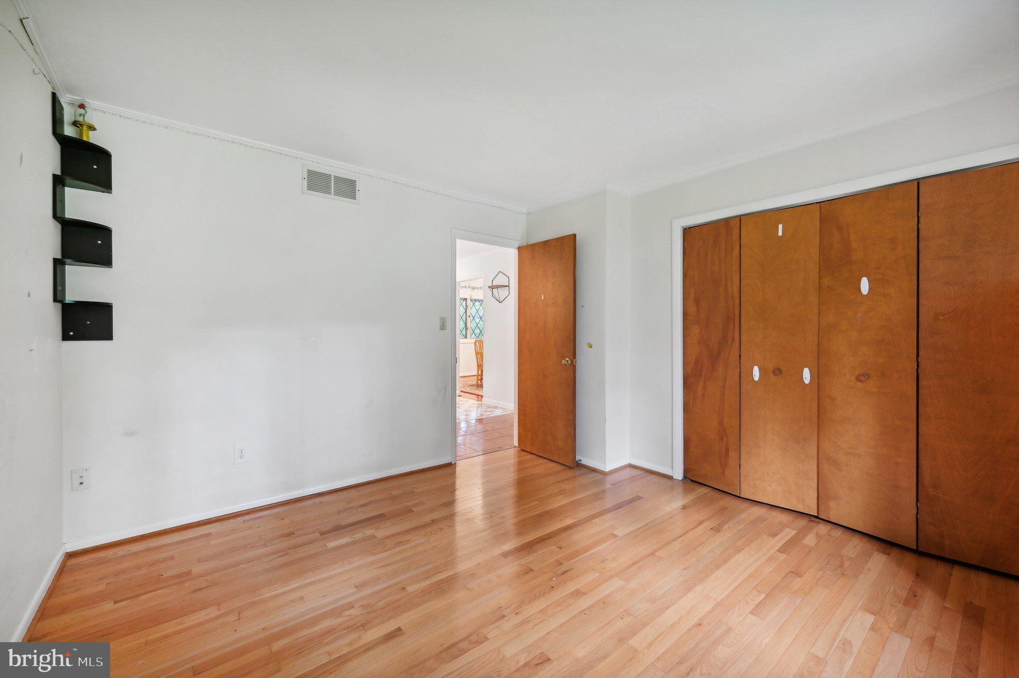 BRIAR HILL - Residential