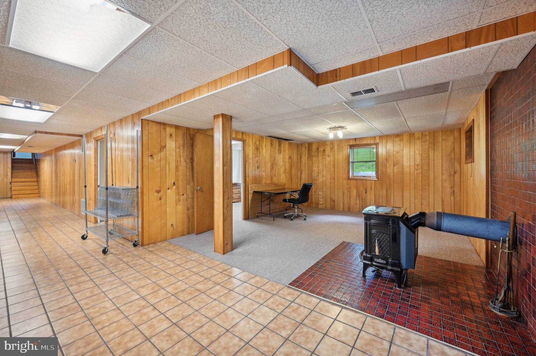 BRIAR HILL - Residential