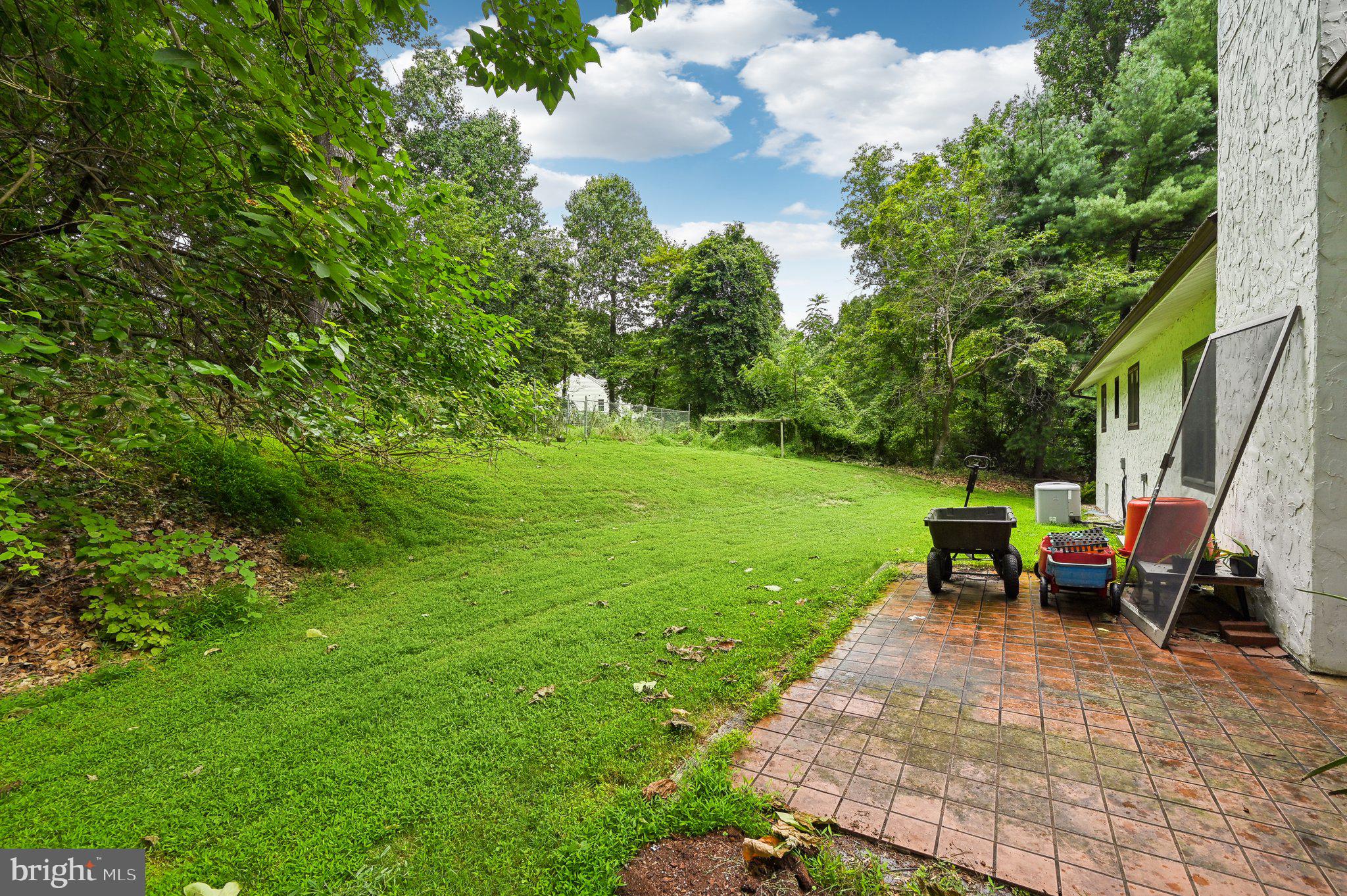 BRIAR HILL - Residential