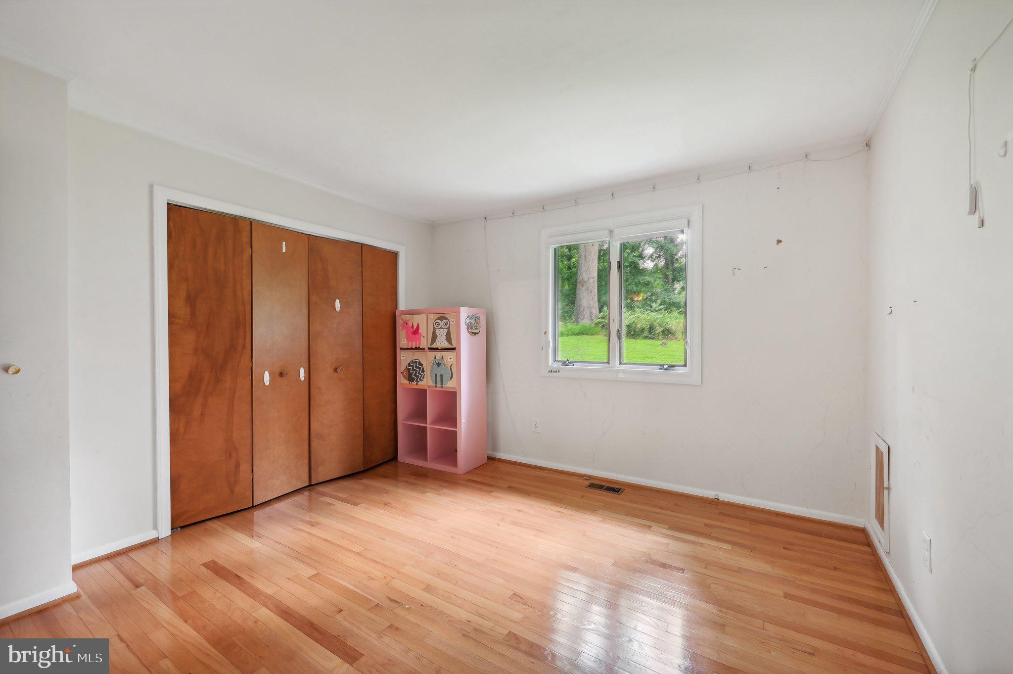 BRIAR HILL - Residential