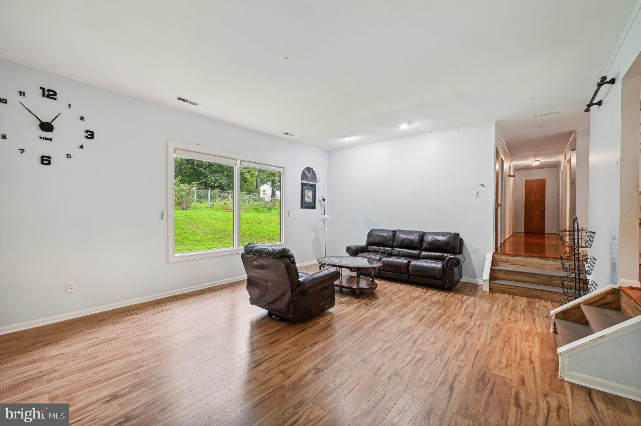 BRIAR HILL - Residential