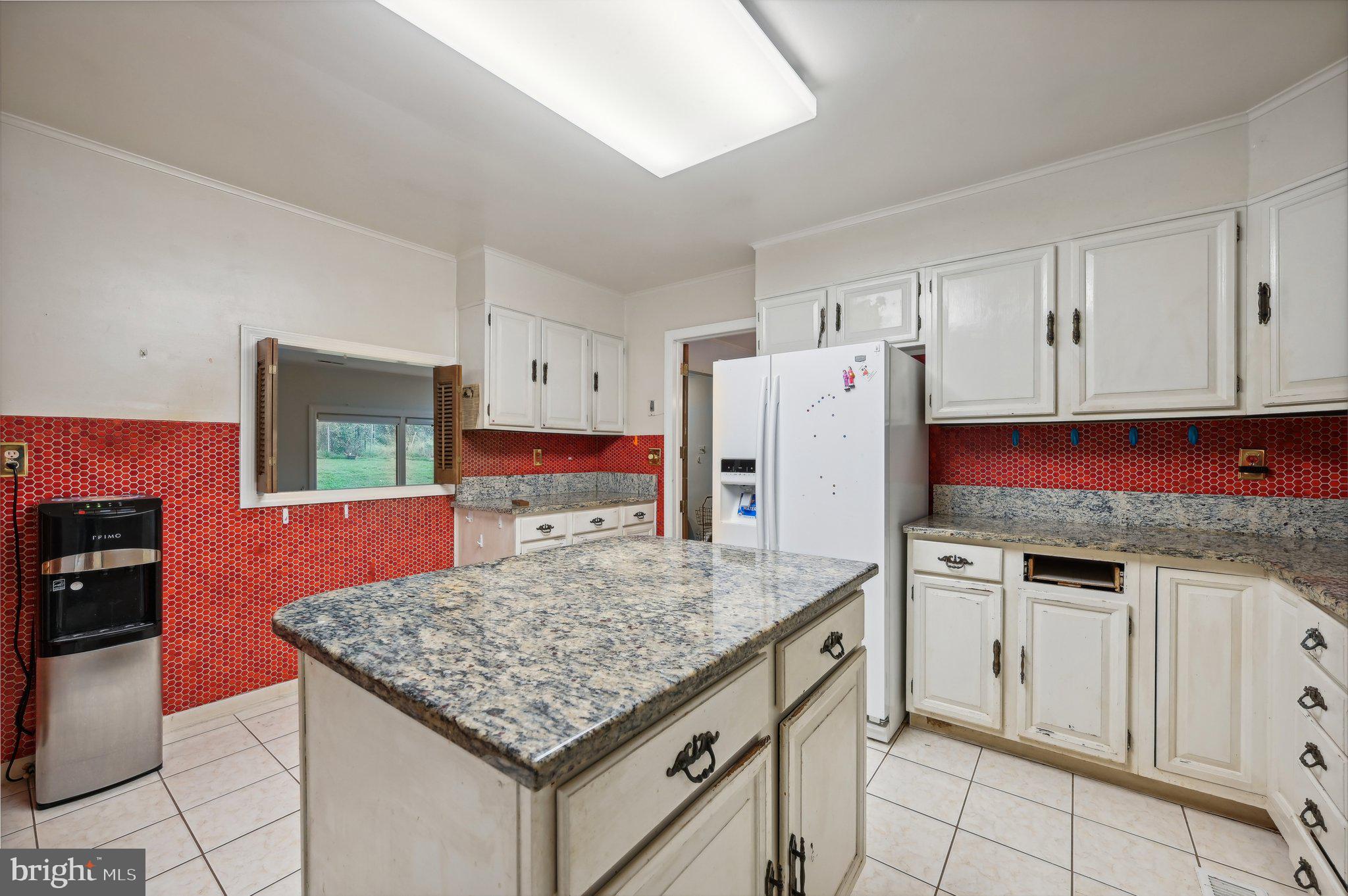 BRIAR HILL - Residential