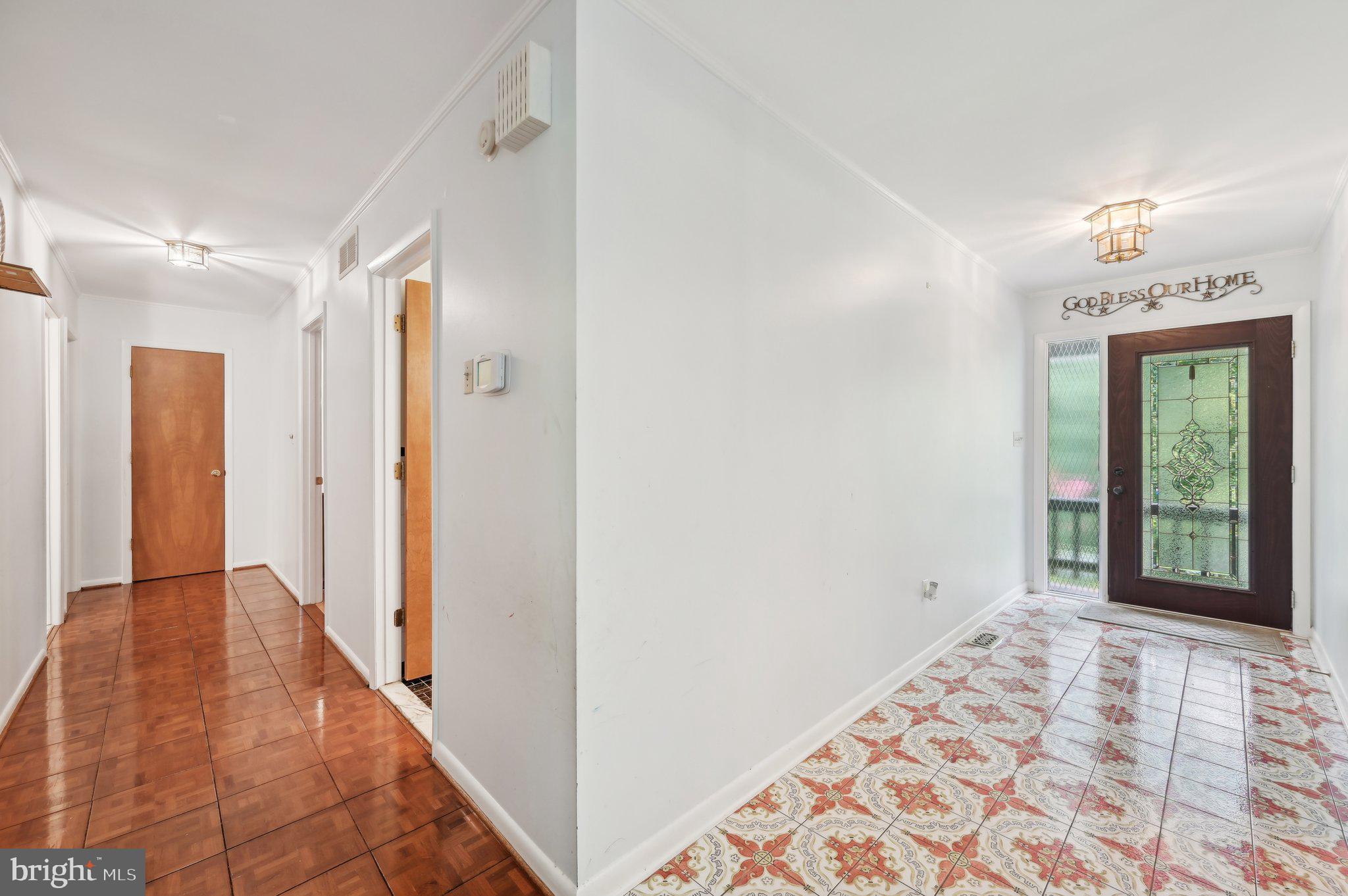 BRIAR HILL - Residential