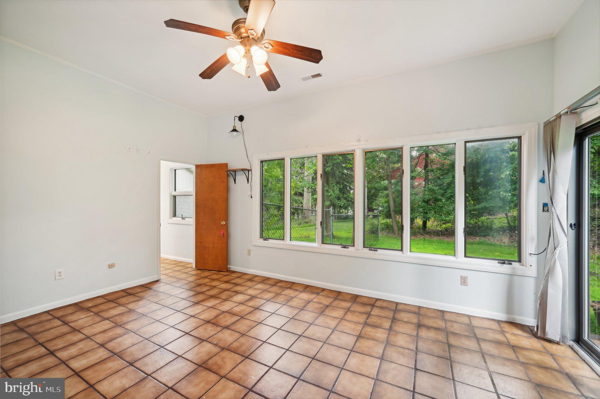 BRIAR HILL - Residential