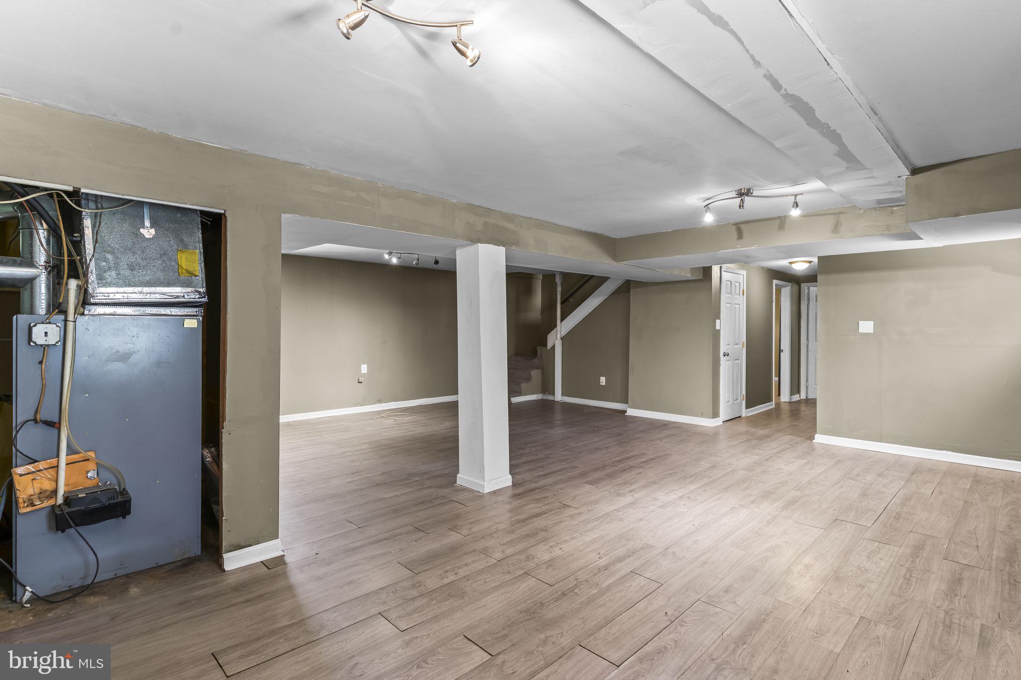 WARREN J WILLETT'S SUB - Residential