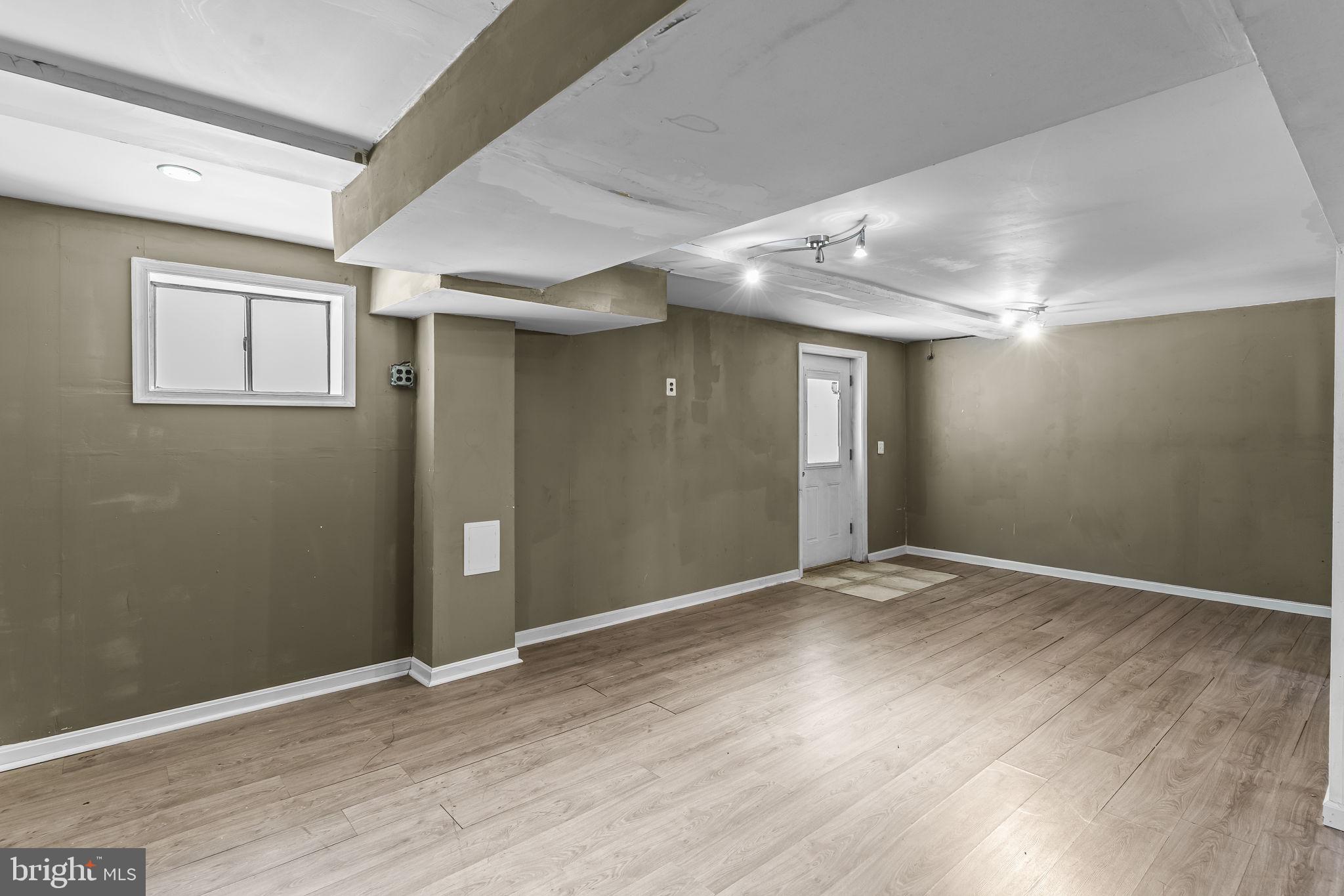 WARREN J WILLETT'S SUB - Residential