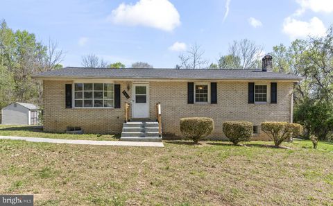Property photo of 8400 Warren Drive, Pomfret, MD 20675