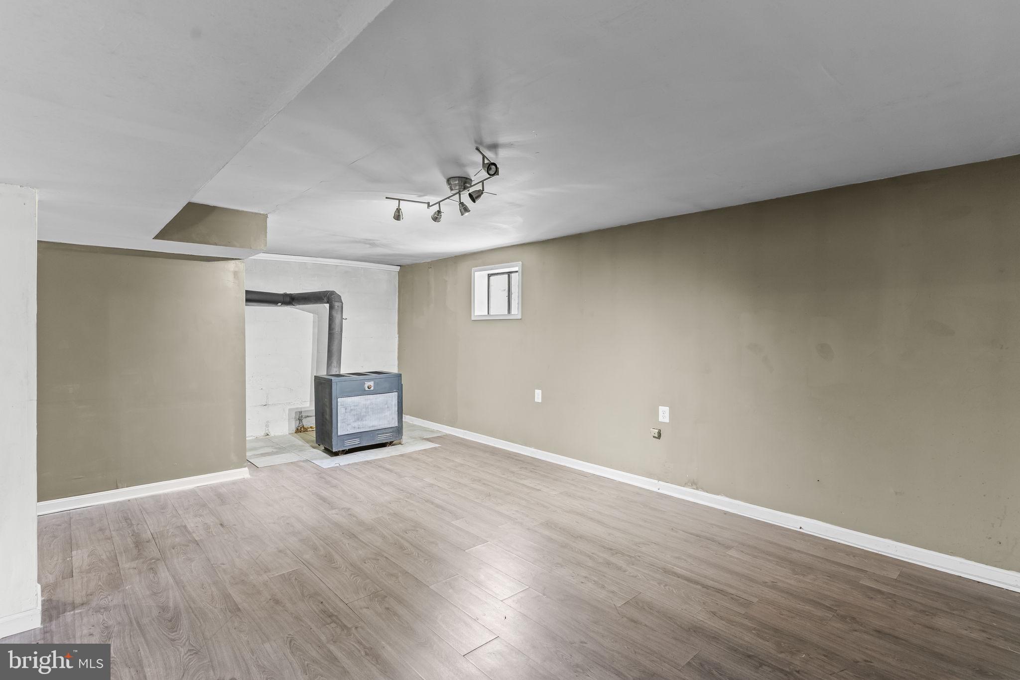 WARREN J WILLETT'S SUB - Residential