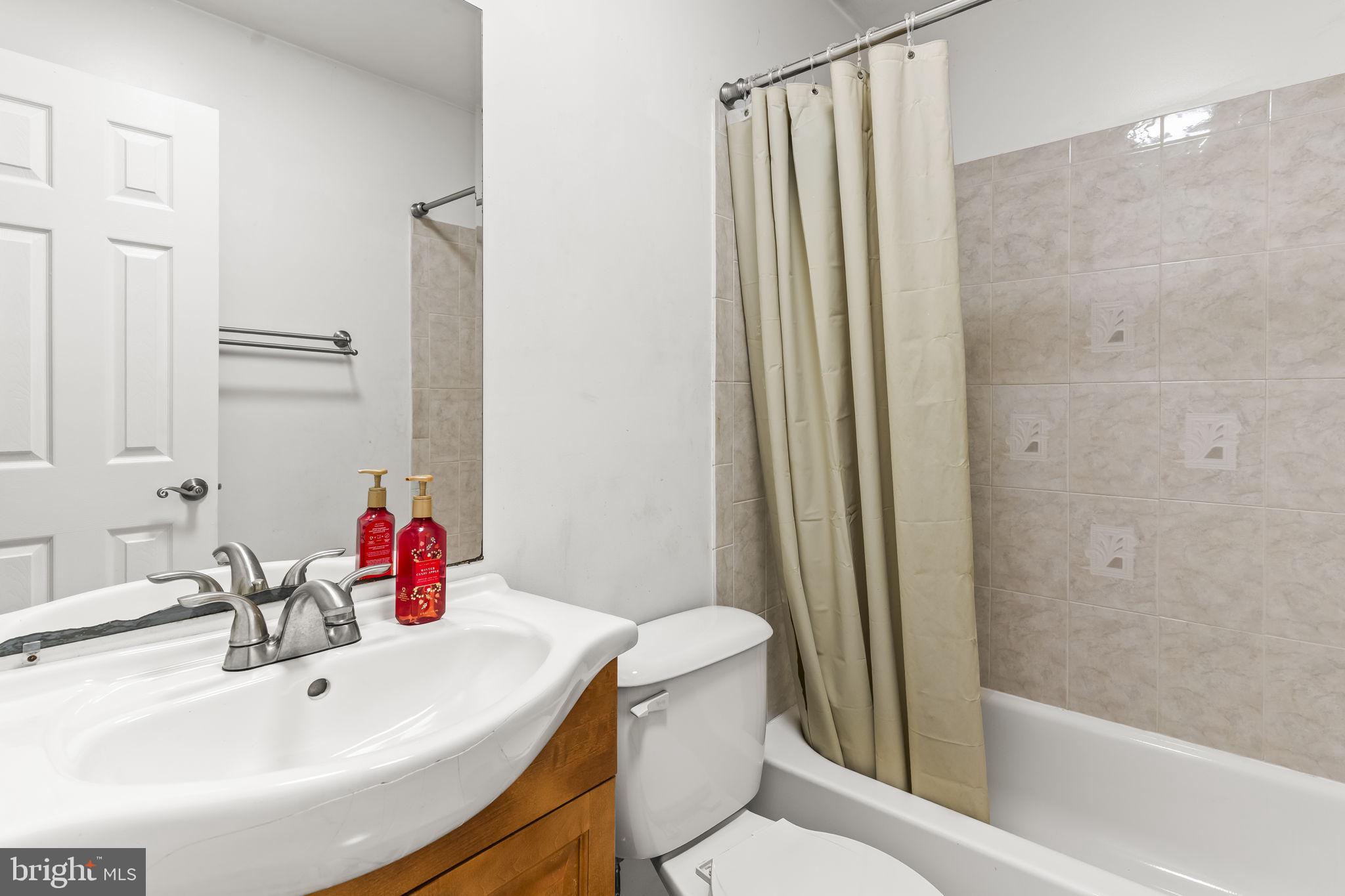 WARREN J WILLETT'S SUB - Residential