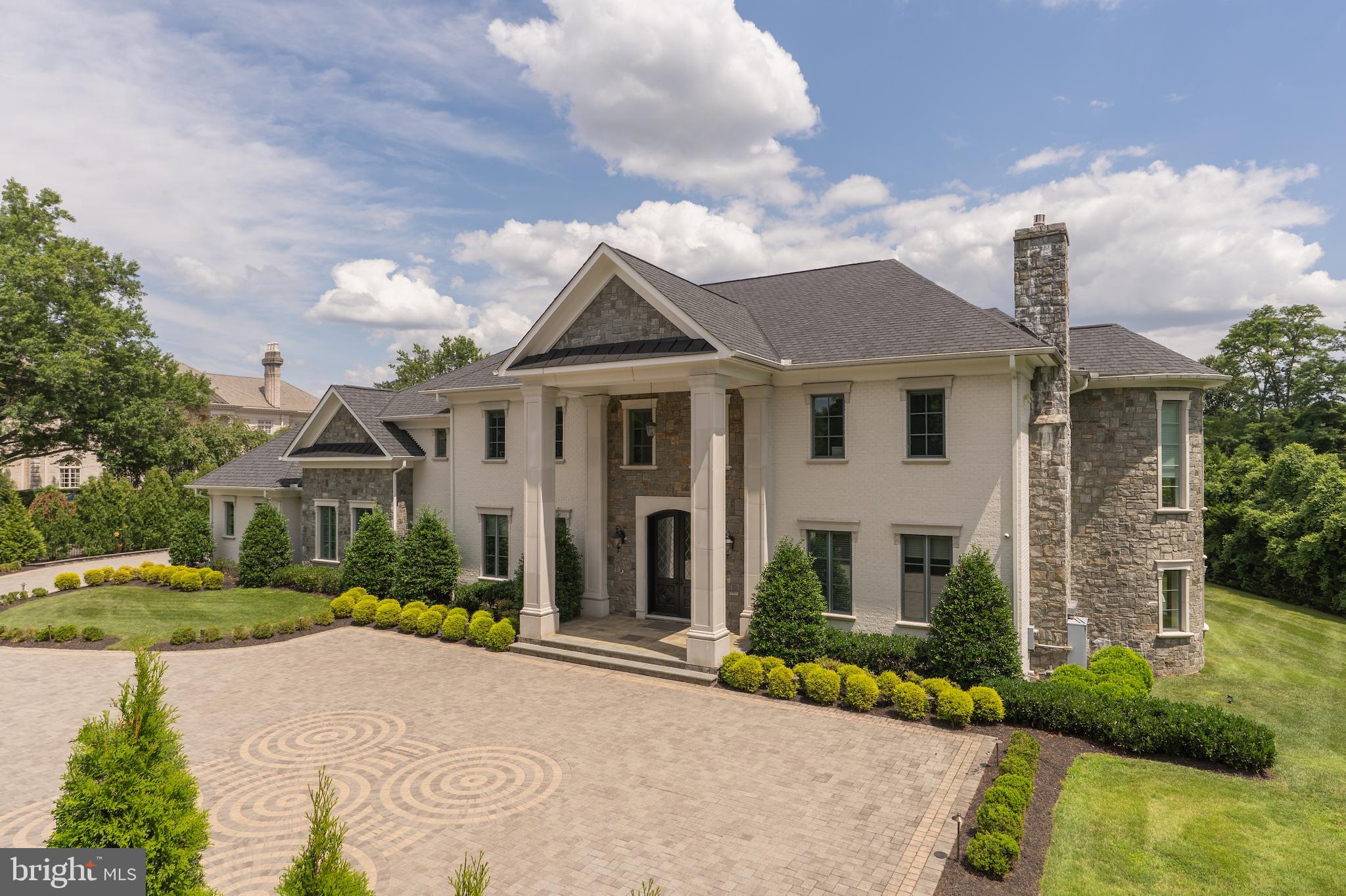 1181 BALLANTRAE LANE