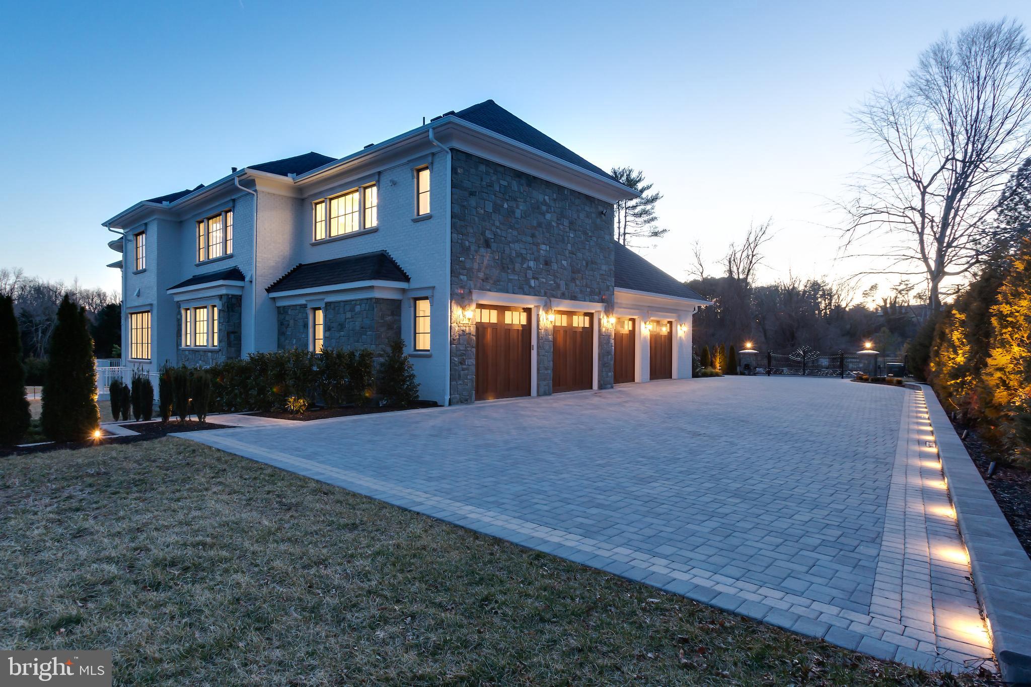 1181 BALLANTRAE LANE