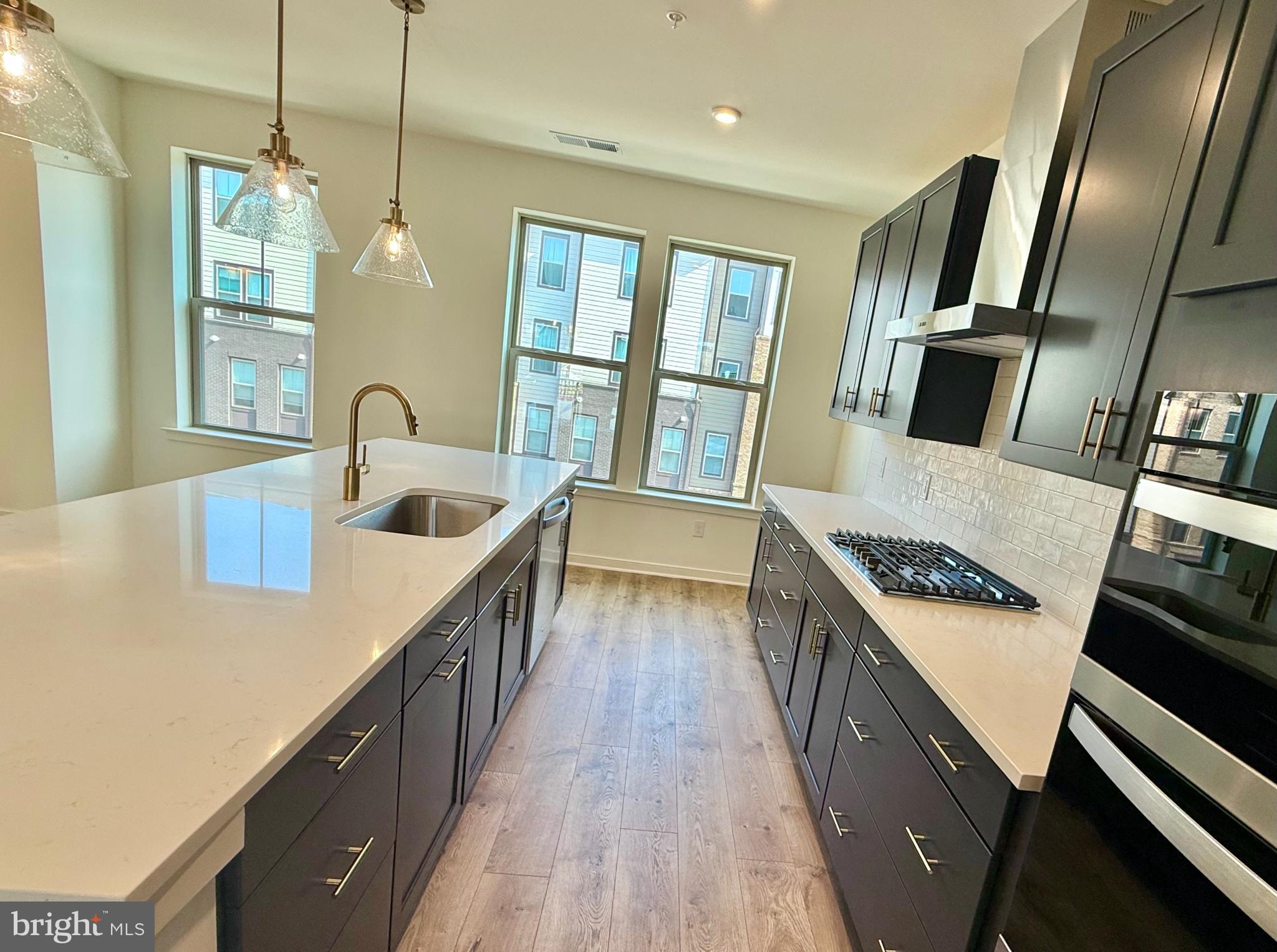 20977 BLUEBIRD SQUARE