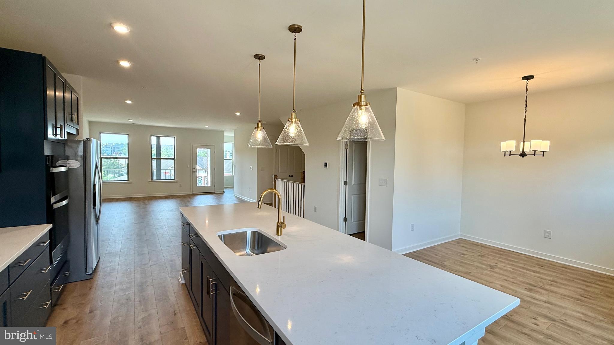 20977 BLUEBIRD SQUARE